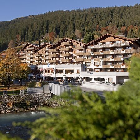 Silvretta Parkhotel Клостерс Екстериор снимка