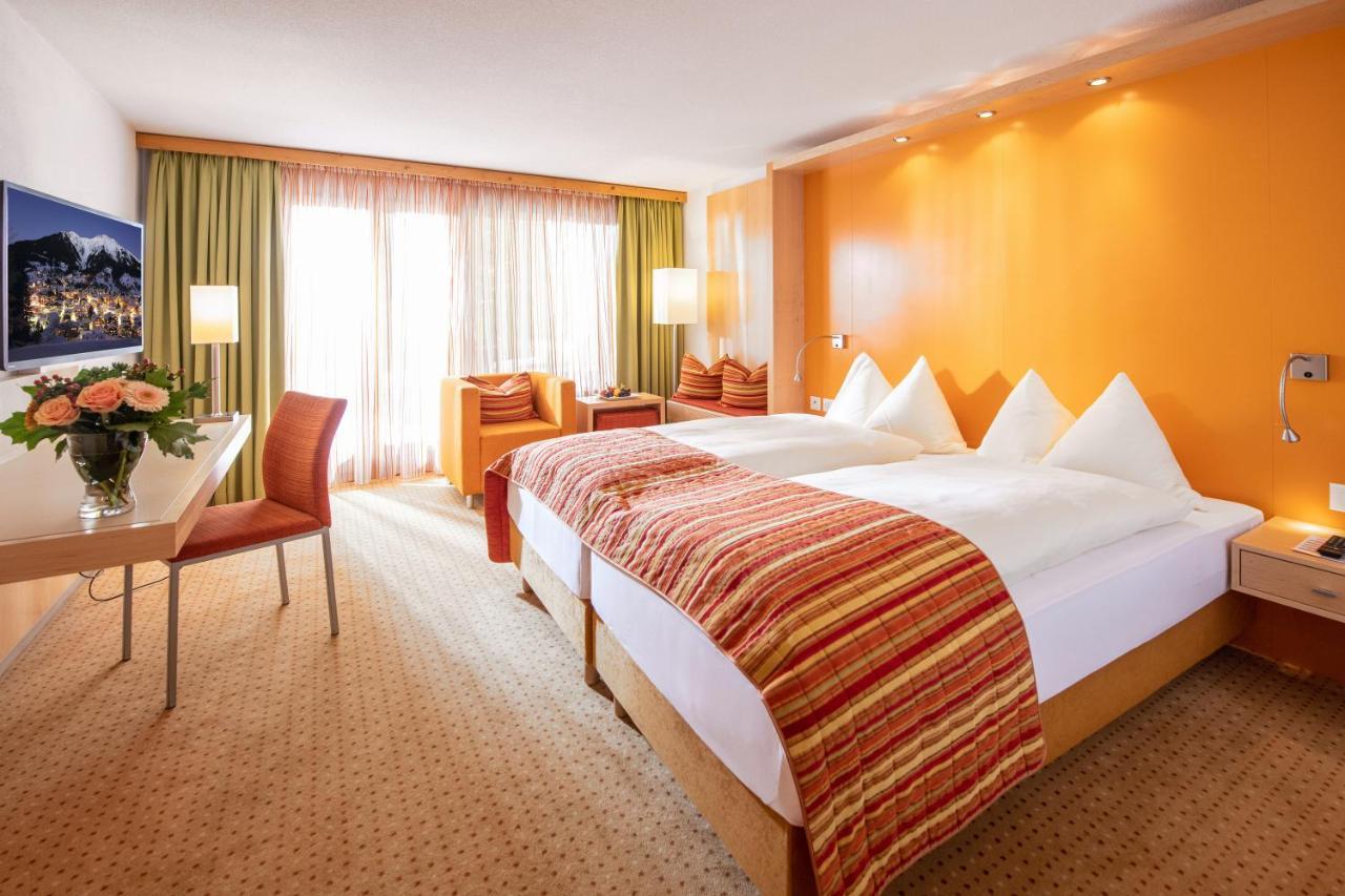 Silvretta Parkhotel Клостерс Екстериор снимка