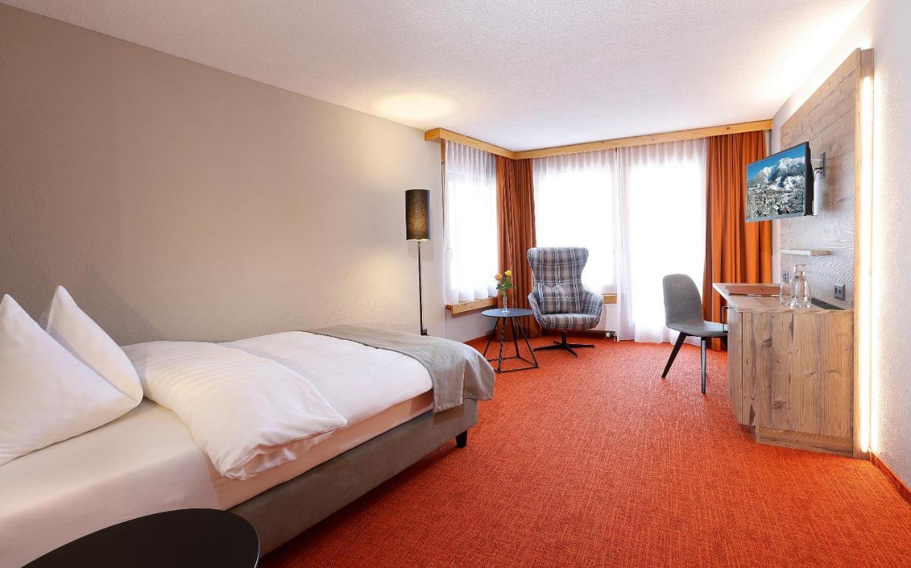 Silvretta Parkhotel Клостерс Екстериор снимка