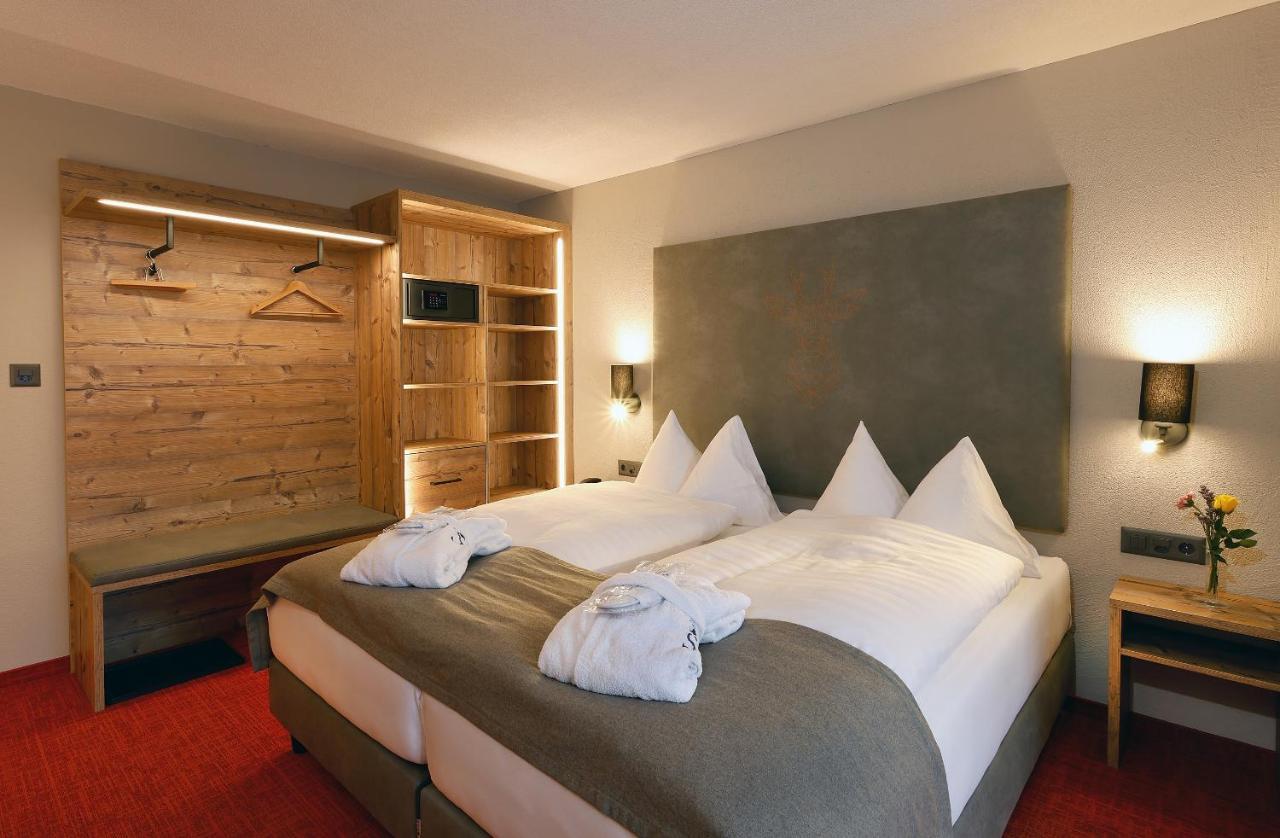 Silvretta Parkhotel Клостерс Екстериор снимка