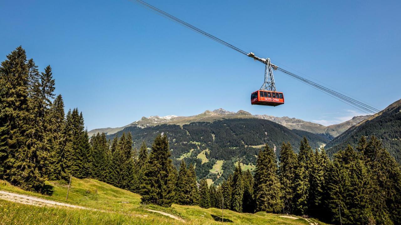 Silvretta Parkhotel Клостерс Екстериор снимка