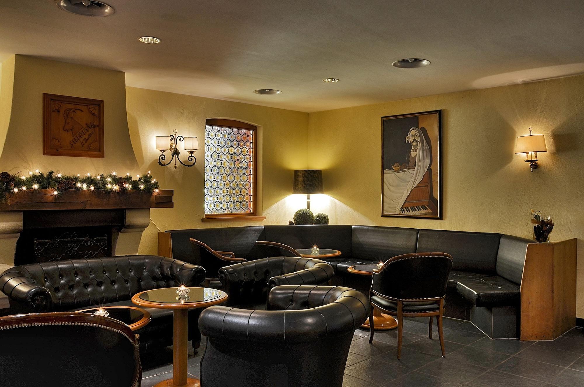 Silvretta Parkhotel Клостерс Екстериор снимка