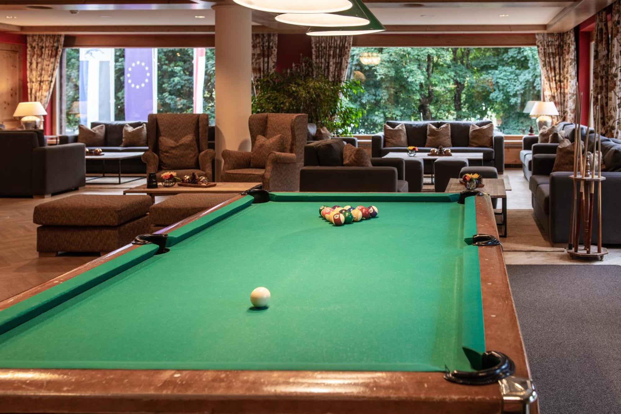 Silvretta Parkhotel Клостерс Екстериор снимка